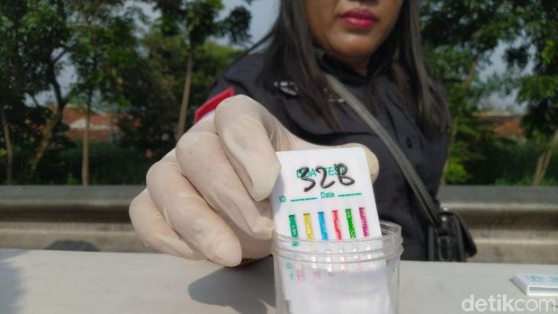 Tak Layak Jalan, Satu Bus Disita Polisi di GT Citeureup Bogor