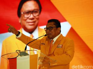 Terpilih Aklamasi, OSO Diberi Mandat Susun Sendiri Kepengurusan Hanura