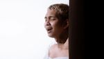 Kocak! Saat Young Lex dan Istri Pamer Perut Hamil