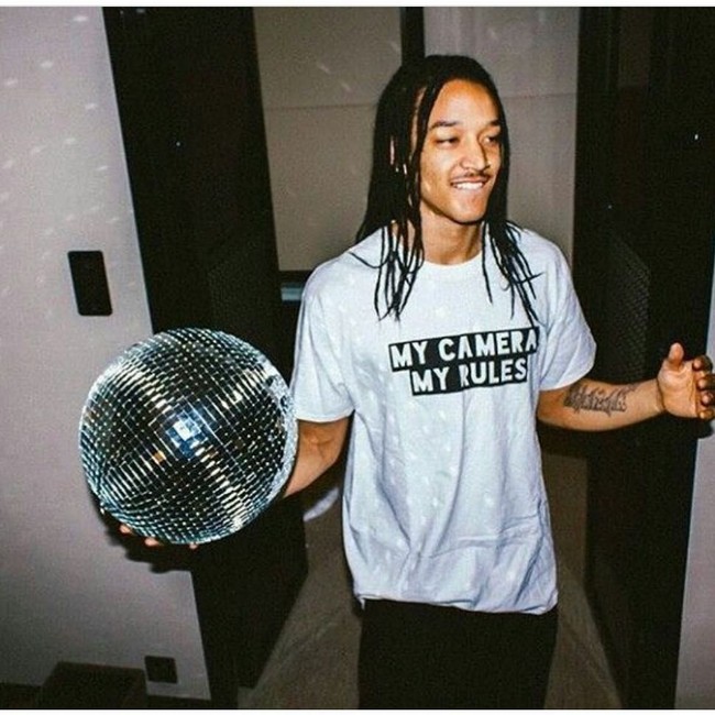 Para pria muda berulang kali mengisi hati Madonna. Teranyar, Ahlamalik William yang bukan lain adalah penari latarnya sendiri. Daily Mail mengabarkan, Ahlamalik baru berusia 25 tahun atau 36 tahun lebih muda dari sang Material Girl. Usia Ahlamalik hanya dua tahun lebih senior dari anak pertama Madonna, Lourdes. (Foto: Instagram/@ahla_malik)