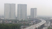 Menurut Jusri Pulubuhu, Instruktur & Founder Jakarta Defensive Driving Consulting (JDDC), kondisi jalan bergelombang makin terasa karena banyaknya sambungan siar muai (Ekspansion Joint). Sebelumnya kontraktor proyek Tol Layang Japek juga menyebut bahwa jembatan didesain dengan expansion joint setiap 180 meter. Expansion joint tersebut didesain untuk tahan gempa.