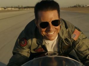 Tom Cruise Merasa Aneh Kembali ke Top Gun Setelah 30 Tahun