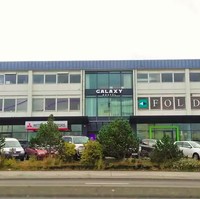 Bagi para pecinta film Star Wars, kamu kini bisa menikmati sensasi menginap di hotel yang mengusung tema film favoritmu tersebut. Hotel kapsul yang bernama Galaxy Pod Hostel ini terletak di pusat kota Reykjavik, Islandia. Foto: dok. hostelworld