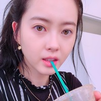 Go Ara sendiri merupakan aktris 29 tahun yang pertama kali tampil di layar kaca melalui serial Sharp. Ia pun semakin populer setelah membintangi serial Reply 1994. Foto: Instagram