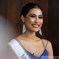 Di usianya yang masih 20 tahun, Frederika Cull juga menjadi kontestan termuda di 10 besar. (Foto: Muhammad Ridho/detikcom)