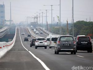 Tol Layang Jakarta-Cikampek Dibuka Kembali, Lalin Ramai Lancar