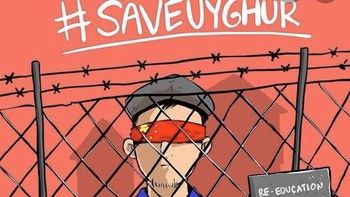 Gambaran warga Uighur yang masuk ke dalam kamp (Twitter)