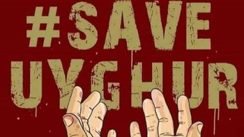 Warga Uighur seperti terbelenggu (Twitter)