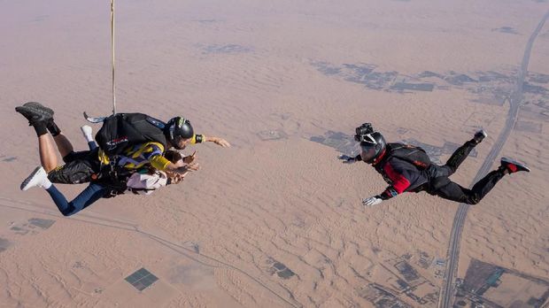 Pacu Adrenalin untuk Para Petualang di Dubai: Ski sampai Safari