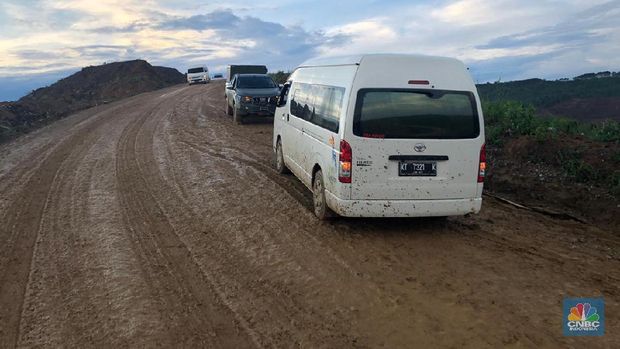 Momen Mobil Rombongan Menteri Jokowi Hampir Masuk Jurang!