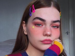 5 Tren Kecantikan di TikTok 2022, Siren Eyes Sampai Parfum dari Cairan Miss V
