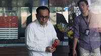 Arif Wibowo diperiksa sebagai saksi untuk tersangka Hadinoto Soedigno. 