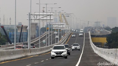 Potret Jalan Tol Layang Japek yang Disebut Bikin Mual dan Pusing