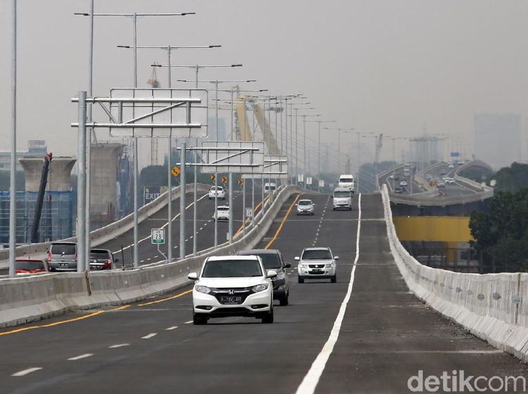 Potret Jalan Tol Layang Japek yang Disebut Bikin Mual dan Pusing