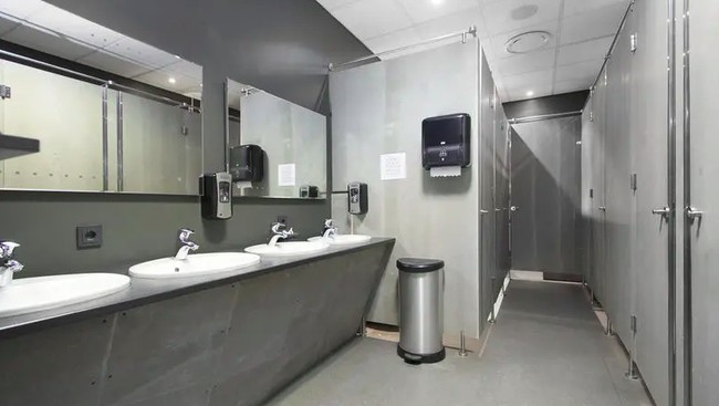 Galaxy Pod Hostel ini disewakan dengan harga mulai dari £32.20 atau sekitar Rp 501 ribu per malamnya. Tertarik mencoba? Foto: dok. hostelworld