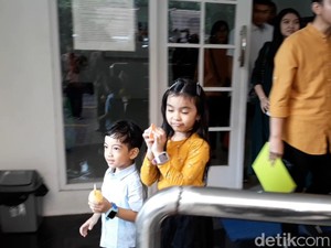 Hore! Rapor Sekolah Jan Ethes Dapat Penghargaan Star Student