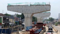 Pembangunan jalan tol ini merupakan salah satu rangkaian dalam proyek pembangunan 6 Tol Dalam Kota Jakarta.