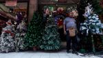 Berburu Aneka Pernak-Pernik Natal di Pasar Pagi Jakarta