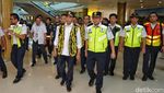 Menhub Tinjau Bandara APT Pranoto