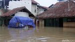 Banjir Setinggi Dada Rendam Dayeuhkolot