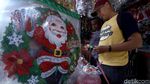 Berburu Aneka Pernak-Pernik Natal di Pasar Pagi Jakarta
