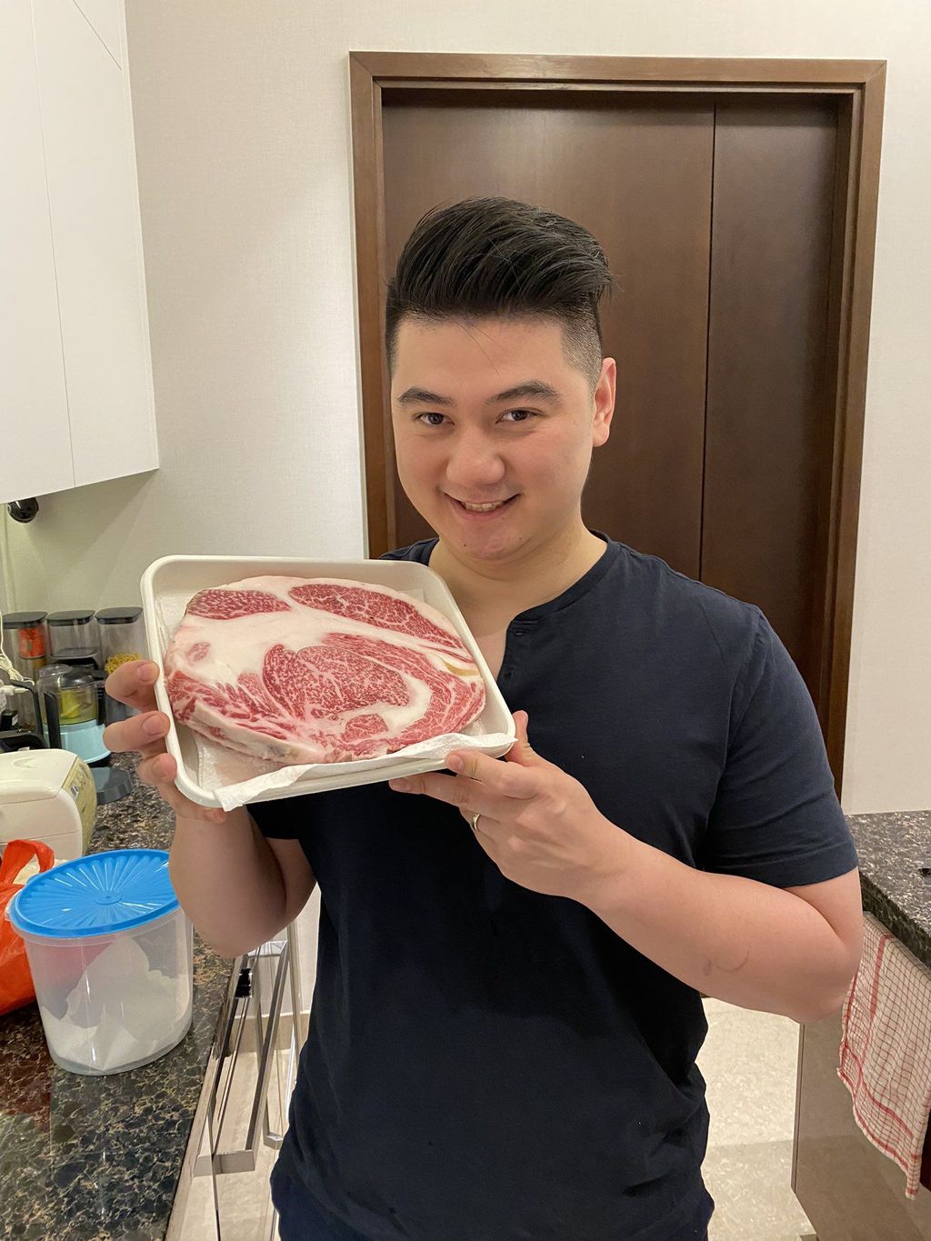 Chef Arnold Poernomo masak wagyu