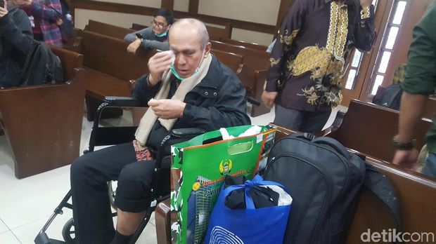 Berkursi Roda, Kivlan Tiba di PN Jakpus untuk Jalani Sidang Eksepsi