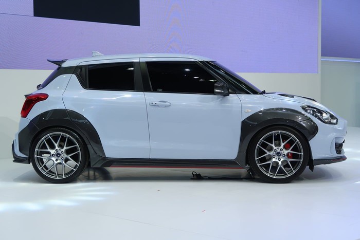 Suzuki Swift Makin Sporty Sekilas Mirip Mini Cooper