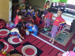 Bangunan Dieksekusi, Siswa PAUD Cianjur Belajar di Rumah Guru