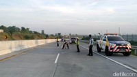 Setelah kejadian tersebut, olah TKP pun dilakukan oleh pihak kepolisian di Km 62-63/A Tol Pandaan-Malang, yang masuk Desa Sukorejo, Kecamatan Sukorejo, Kabupaten Pasuruan.