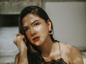 Seperti Jessica Mila, Ini 7 Artis yang Juga Mengidap Skoliosis