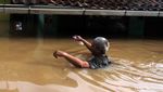 Banjir Setinggi Dada Rendam Dayeuhkolot