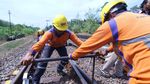 Perawatan dan Perbaikan Rel Kereta Api Jelang Nataru 2019