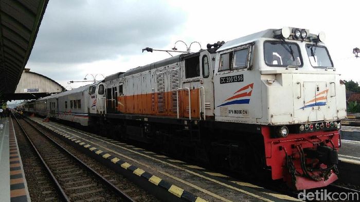 Ilustrasi Kereta Api Ilustrasi Kereta Api DAOP 5 Purwokerto