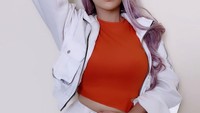 Jeni Juliana atau dikenal dengan nama panggung Jenita Janet, menjadi sorotan setelah kasus perceraiannya dengan sang suami. Jenita sendiri terbilang aktif mengunggah foto-foto kesehariannya di Instagram miliknya. Foto: Instagram @jenitajanet