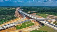 Sebagai informasi Hutama Karya telah membangun membangun 469,5 km jalan Tol Trans Sumatera, dengan 373 Km jalan Tol trans sumatera yang sudah beroperasi penuh yakniruas bakauheni – Terbangi besar 140 Km, ruas Terbangi Besar – Pematang Panggang– Kayu Agung sepanjang 189 Km, ruas Medan-Binjai sepanjang 13 km, ruas Palembang-Indralaya sepanjang 22 Km, dan ruas fungsional Pekanbaru-Dumai Seksi 1 sepanjang 9 Km. Sedangkan progress tol yang sudah terbangun namun belum beroperasi penuh adalah ruas Sigli-Banda Aceh sepanjang 14 Km, dan ruas Pekanbaru- Dumai sepanjang 87,5 Km. Istimewa/Dok. PT Hutama Karya (Persero).