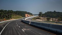 Direktur Utama Hutama Karya Bintang Perbowo keamanan pengguna jalan tol sudah dipersiapkan dengan baik oleh Hutama Karya. “Selain kelengkapan keselamatan di jalan tol seperti rambu-rambu dan marka jalan, kami juga telah menyiapkan armada pelayanan lalu lintas seperti 2 unit Patroli Jalan Raya, Ambulans, hingga kendaraan patroli,” tuturnya. Istimewa/Dok. PT Hutama Karya (Persero).