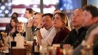 Warga nampak menyaksikan proses voting terkait pemakzulan Trump yang dilakukan oleh DPR AS. Julio Cortez/AP Photo.