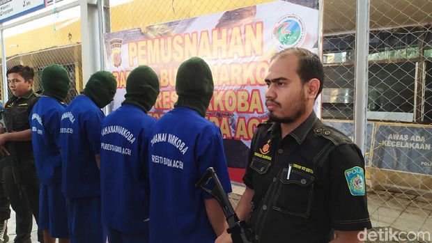 Polresta Banda Aceh Blender Sabu yang Hendak Diselundupkan