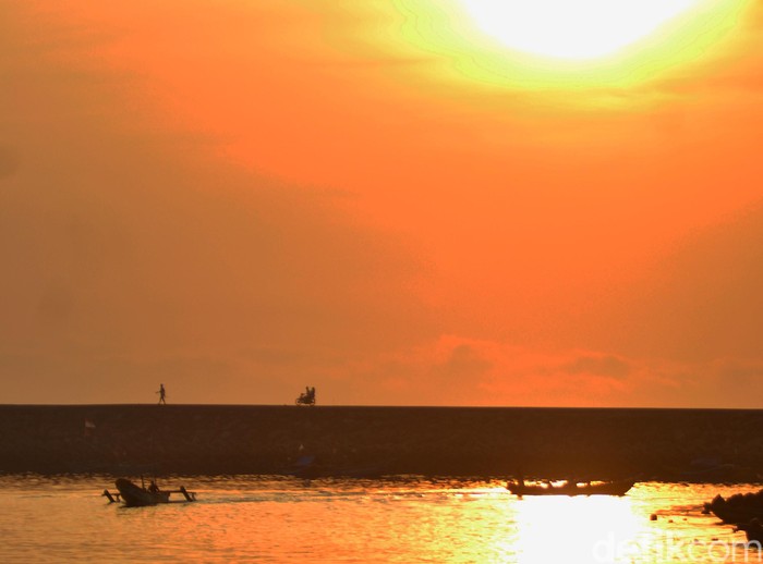 U pul uchun jinsiy aloqa qilgan