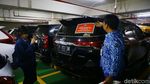 Berburu Penunggak Pajak di Mal Pacific Place