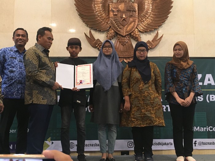 Pemprov DKI-Baznas tebus ijazah tertahan sekolah swasta (Arief-detikcom)