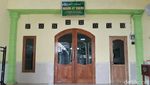 Hii...! 31 Ular Kobra Ditemukan di Dalam Masjid Sukoharjo