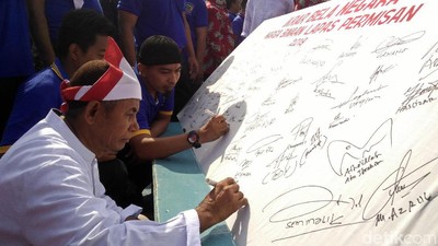 38 Napi Teroris Ikrar Setia NKRI di Hari Bela Negara