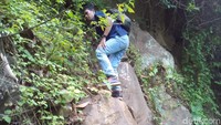 Sayang, tempat wisata ini belum dikelola dengan maksimal. Tidak ada papan petunjuk jalan menuju lokasi. (Akrom Hazami/detikcom)