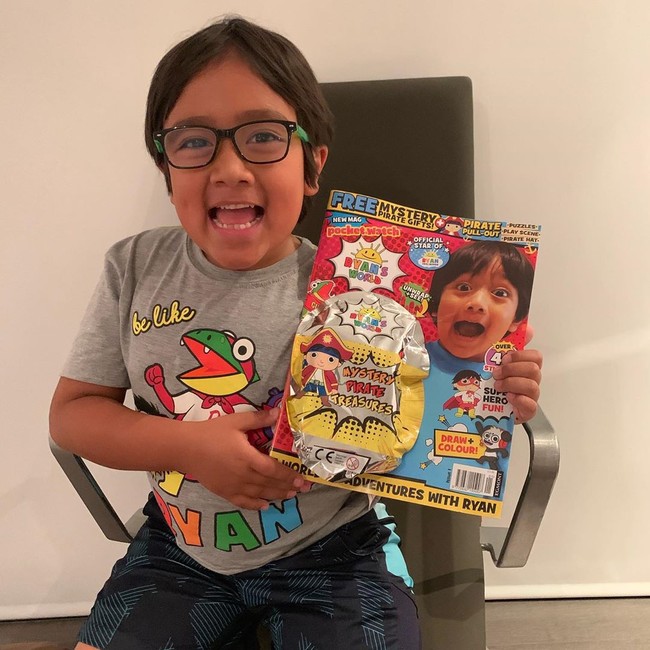 Ryan Kaji juga menerbitkan majalah Ryan’s World Magazine, bekerjasama dengan Egmont Publishing. Penjualan majalah tersebut pada 2019 ini disebut sebagai rilis majalah preschool paling sukses di Inggris. Pada perilisan perdananya, Ryan’s World Magazine terjual lebih dari 49 ribu kopi. Foto: Instagram @ryansworld