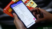Stiker tersebut boleh dilepas jika pemilik mobil itu sudah membayar tunggakan pajak kendaraannya. Jika pemilik kendaraan itu dengan sengaja melepas stiker itu tanpa melunasi pajak, Wongso menyebut, akan ada sanksi untuk pemilik kendaraan.