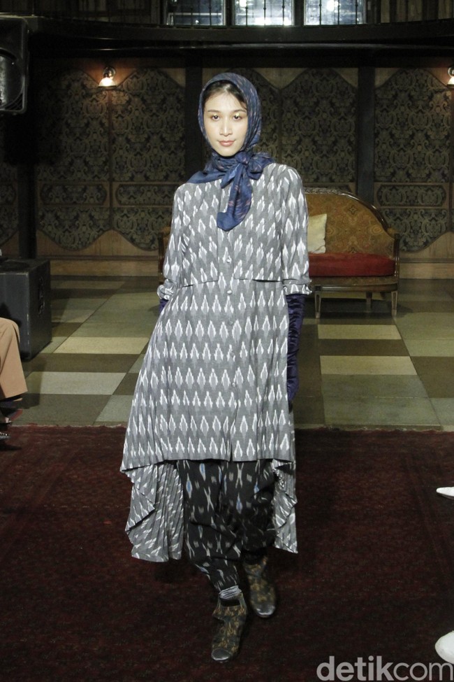 Fashion show Ikat Indonesia by Didiet Maulana bertajuk TerIkat Romansa di Sofia at Gunawarman, Jakarta Selatan, Rabu [18/12/2019]. Foto: Mohammad Abduh/Wolipop