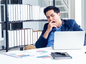 Penjelasan Ilmiah Mengapa Menguap Bisa Menular ke Orang Lain