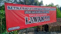 Hal itu mereka lakukan untuk menuntut ganti rugi yang layak atas tanah-tanah mereka yang akan dijadikan proyek bendungan. Bendungan Bener sendiri merupakan proyek nasional yang telah ditetapkan melalui Peraturan Presiden RI No 56 tahun 2013 dan akan dibangun dalam beberapa tahap selama 60 bulan.